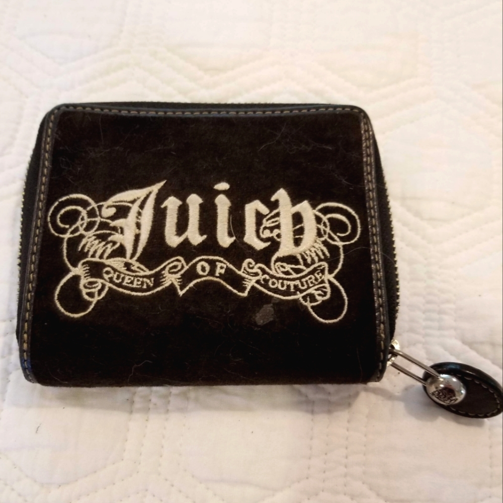 Y2K Juicy Couture black velvet Daydreamer wallet